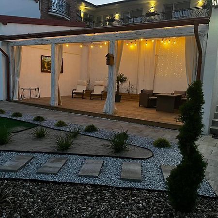 Golden Residence Leba Exterior photo