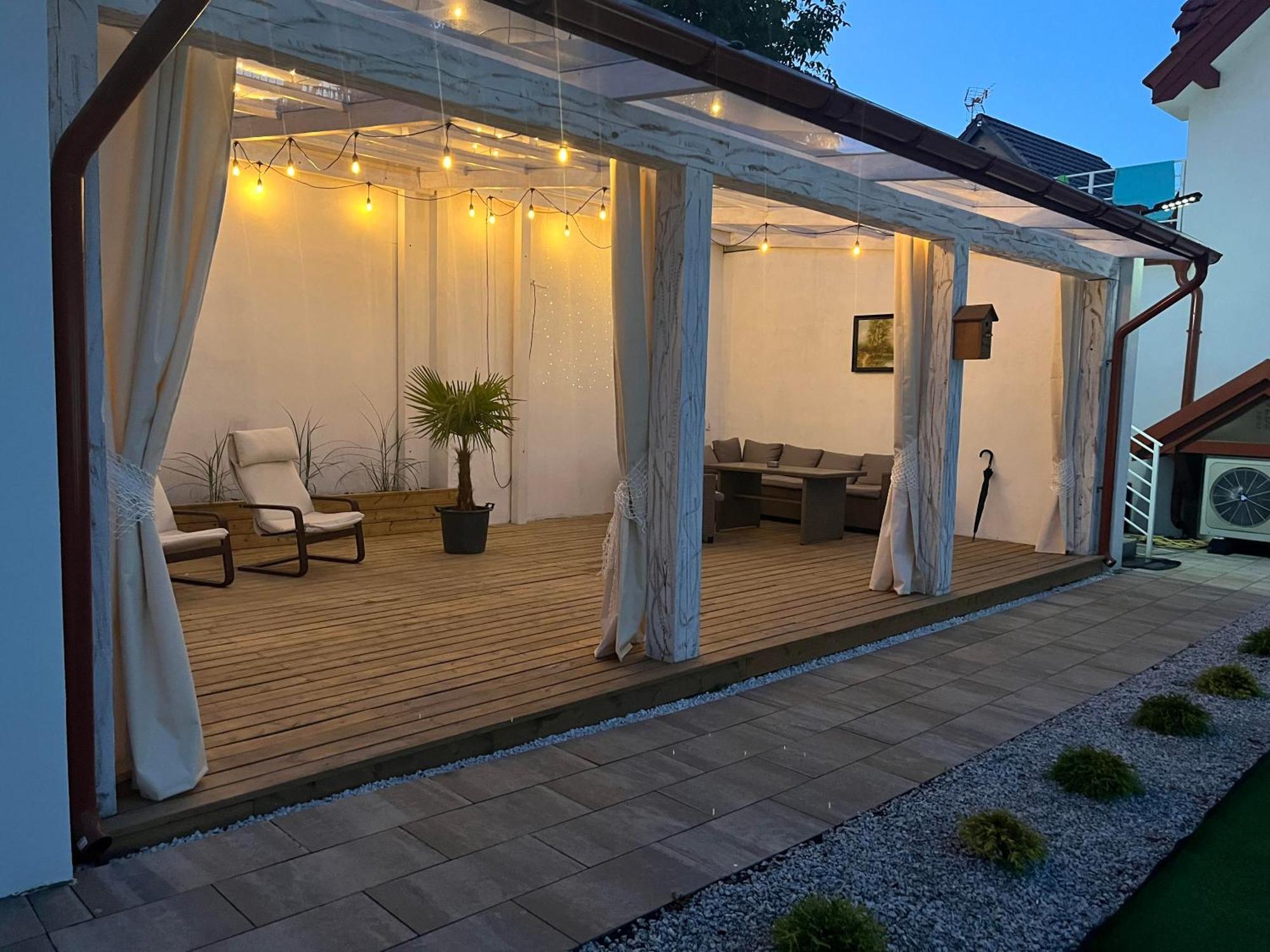 Golden Residence Leba Exterior photo